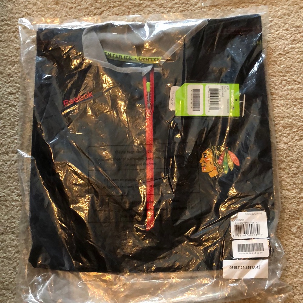 Men’s Blackhawks pullover jacket